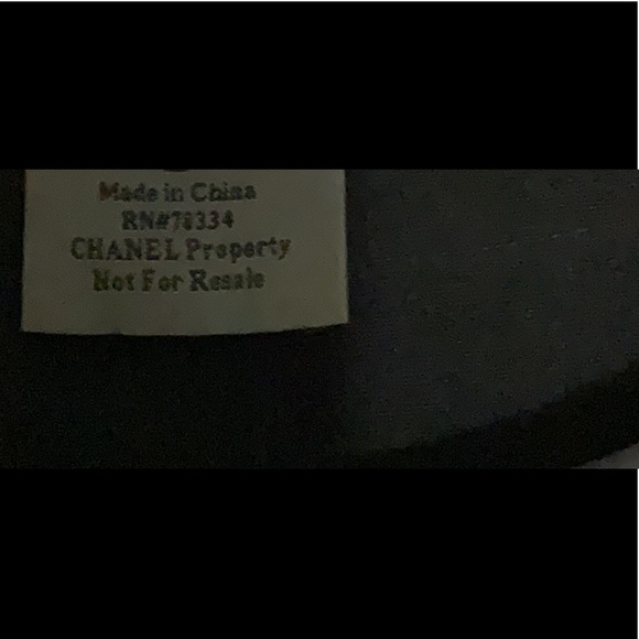 CHANEL Black Boxy Blouse with Cuffed Sleeves - Picture 6 of 6